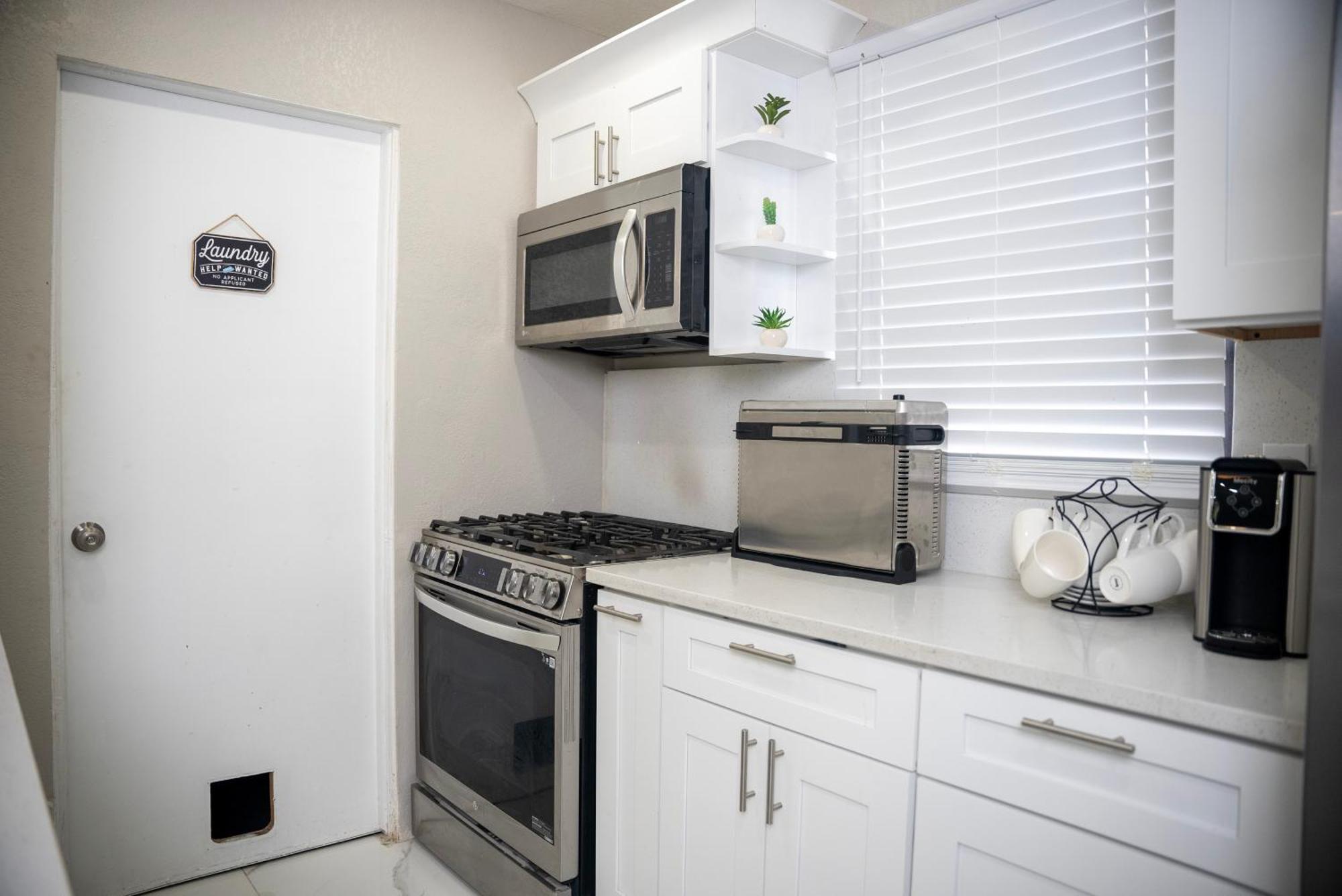 Stunning Modern Home In Tampa With Pool - Just 5 Minutes From Airport! Екстериор снимка