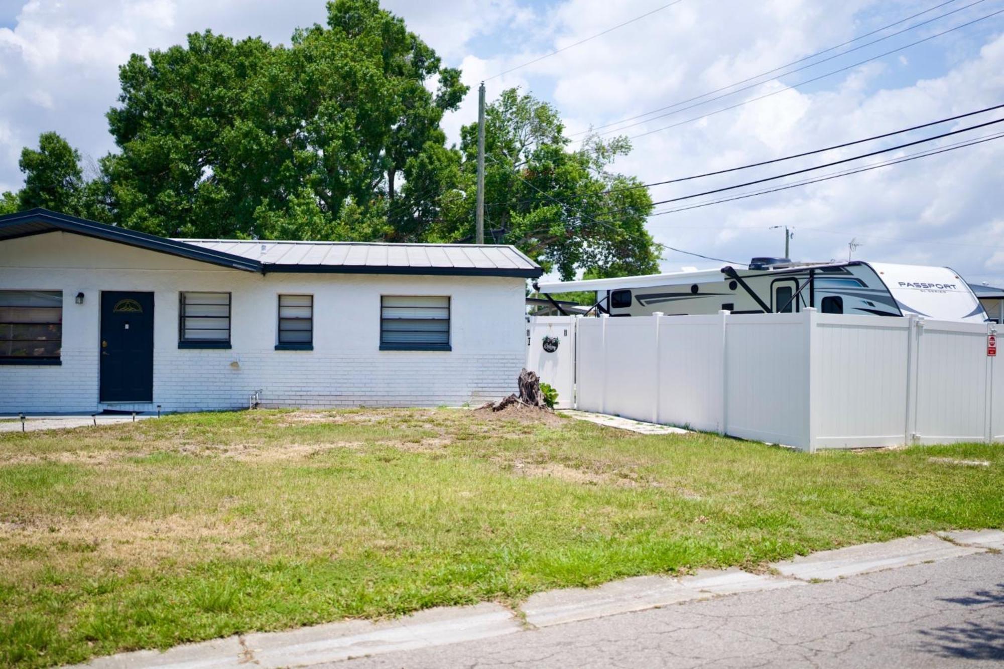 Stunning Modern Home In Tampa With Pool - Just 5 Minutes From Airport! Екстериор снимка