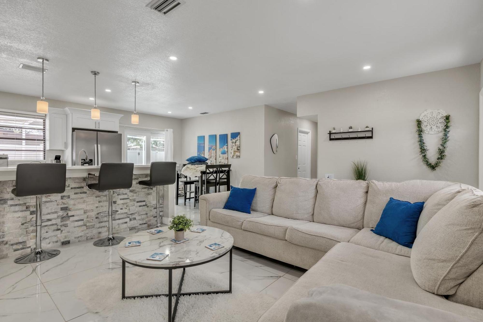 Stunning Modern Home In Tampa With Pool - Just 5 Minutes From Airport! Екстериор снимка